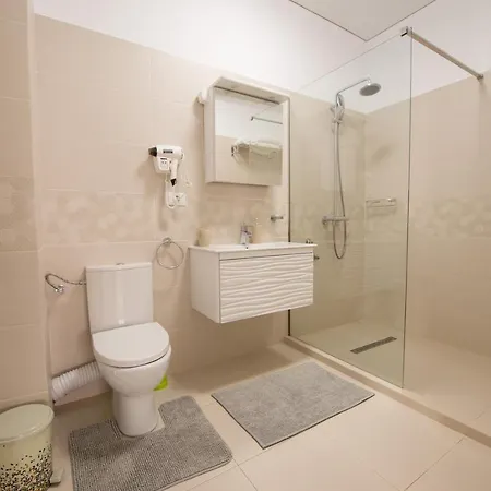 Apartel Matignon Apartmán *